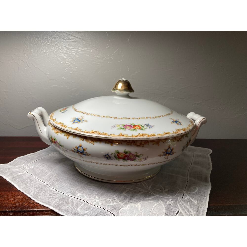 Gold China serving bowl with lid